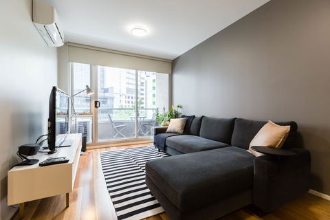 SANDRA, 1BDR Carlton Apartment - Accommodation Search 5