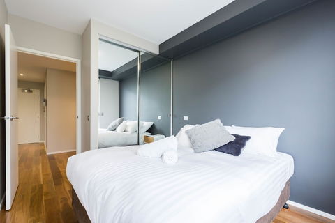 SANDRA, 1BDR Carlton Apartment - Accommodation Search 3