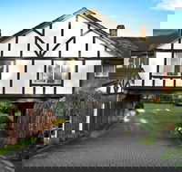 Elizabethan Lodge - Accommodation Search