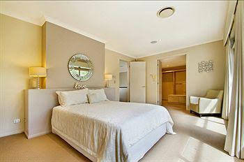 The Lakes Coolum - Accommodation Search 0