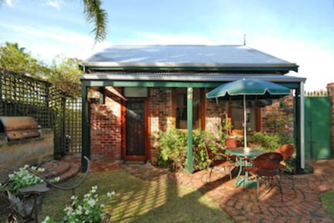 Above Bored Bed & Breakfast - Accommodation Search 0