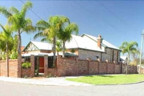 Above Bored Bed & Breakfast - Accommodation Search 1