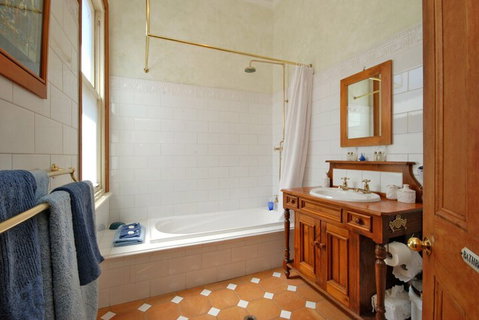 Above Bored Bed & Breakfast - Accommodation Search 6