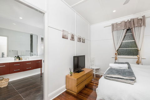 A PERFECT STAY - Aaloka Bay - Accommodation Search 6