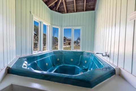 Banjos Chalet Alpine Getaways - Accommodation Search 3