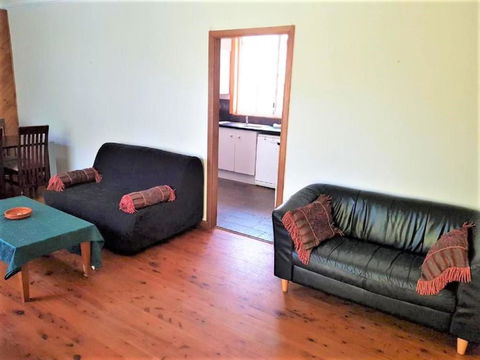 Accommodation Sydney Frenchs Forest 3 Bedroom House With Large Outdoor Entertainment Area & Onsite Parking - Accommodation Search 4