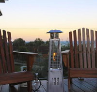WHALE WATCH FOR FOUR Gerringong 4pm check out Sundays - Accommodation Search