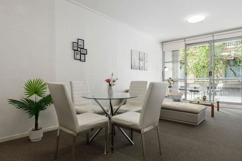 A Cozy & Modern Studio Next To Darling Harbour - Accommodation Search 2