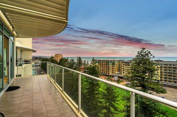 Penthouse Liberty Towers - Accommodation Search 0