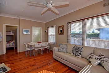 Ocean Parade By The Beach Unit - Accommodation Search 5