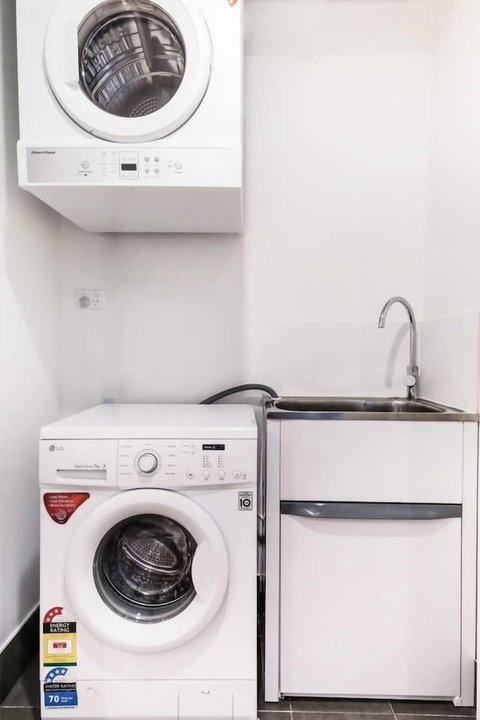 F03-darling Harbour 1 BDR APT - Accommodation Search 5
