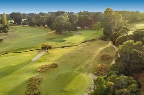 Sun, Beach, Shops, Wifi, Netflix - Accommodation Search 0