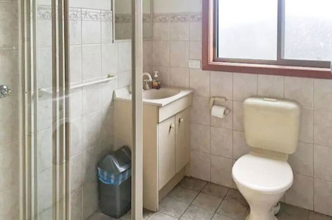 Home Near Shops & Beach - Accommodation Search 1