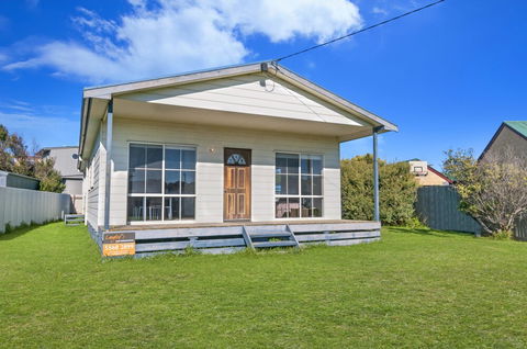 Julieanne - Accommodation Search 1