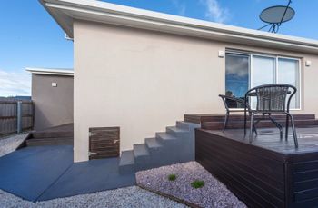 Spacious & Bright 4 Bedroom Home - Accommodation Search 5