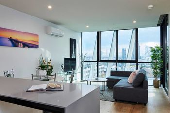 Stunning Harbour & City View Loft - Accommodation Search 0