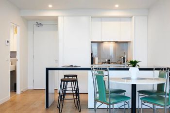 Stunning Harbour & City View Loft - Accommodation Search 1