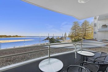 The Oak Room 106 - Accommodation Search 0