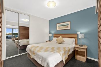 The Oak Room 106 - Accommodation Search 4