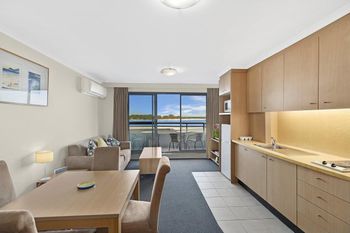 The Oak Room 106 - Accommodation Search 6