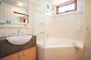 Yarraby Holiday Park - Accommodation Search 1