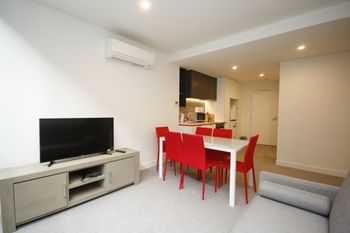 Next To Victoria Market CBD - Accommodation Search 0