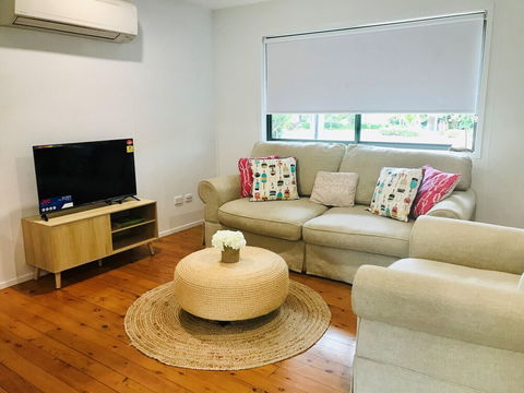 Coastal Cottage - Cannonvale - Accommodation Search 6