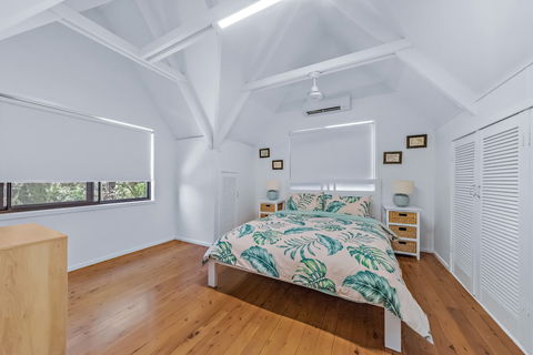 Coastal Cottage - Cannonvale - Accommodation Search 4