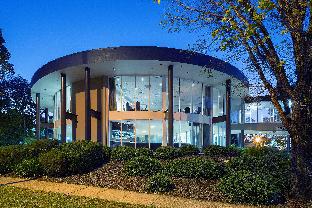 Premier Hotel & Apartments - Accommodation Search 0