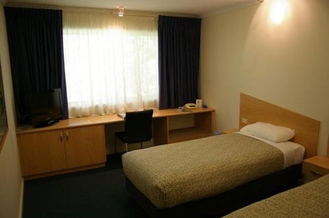 Premier Hotel & Apartments - Accommodation Search 3