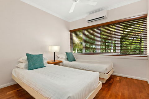 Poolside Apt In Alamanda Beachfront Resort 67 - Accommodation Search 4