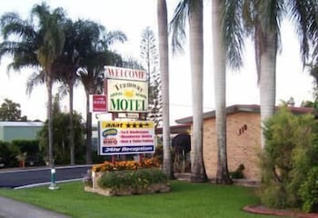 Armstrong Beach QLD Accommodation Search