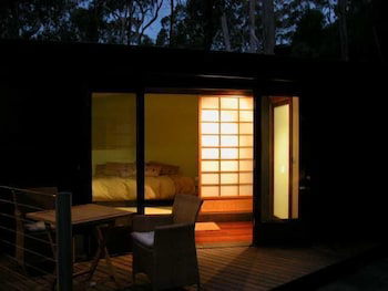 Qdos Arts - Accommodation Search 3