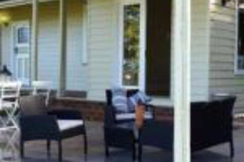 Eagles View Bed & Breakfast - Accommodation Search 0