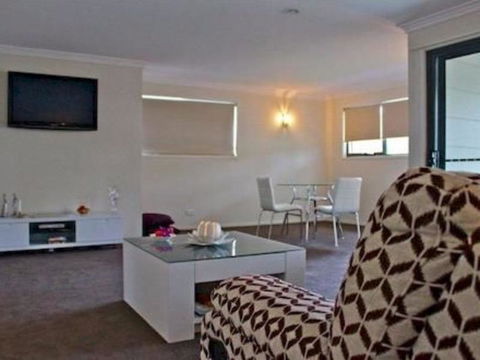 Breeze Bed & Breakfast - Accommodation Search 5