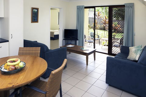 Palms At Trinity - Accommodation Search 2