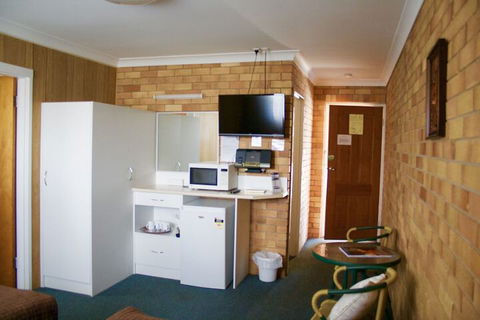 Buckaroo Motor Inn - Accommodation Search 6