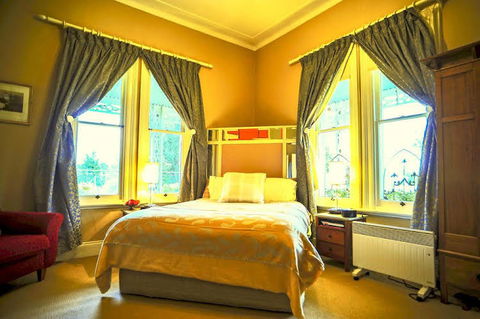 Cromwell House - Accommodation Search 2