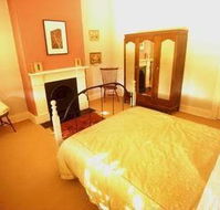 Cromwell House - Accommodation Search