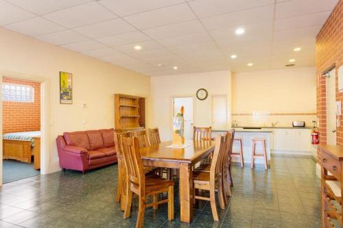 Castlemaine VIC Accommodation Search