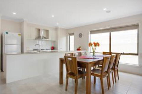 Serviced Houses Point Cook - Accommodation Search 3