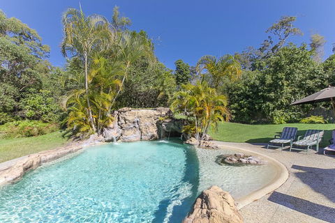 Kingfishers Manor - Accommodation Search 6