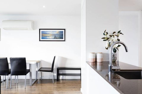 RNR Serviced Apartments North Melbourne - Accommodation Search 4