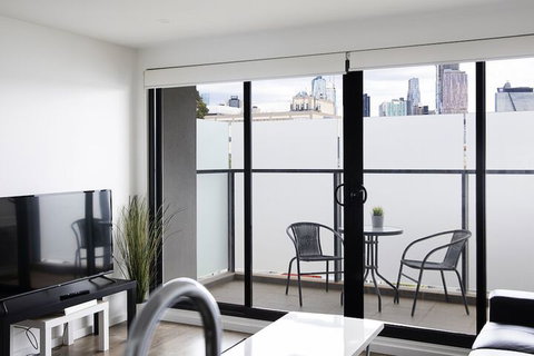 RNR Serviced Apartments North Melbourne - Accommodation Search 7