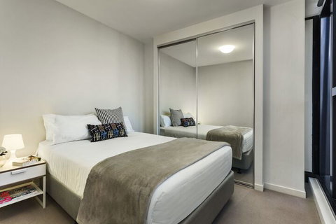 DreamHost Apartments At Collins - Accommodation Search 7