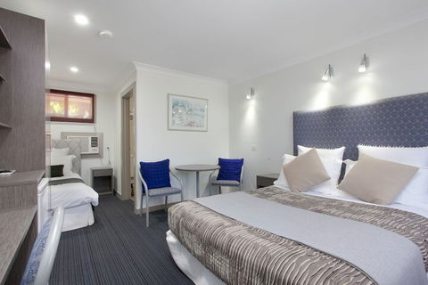Sapphire Palms Motel - Accommodation Search 7