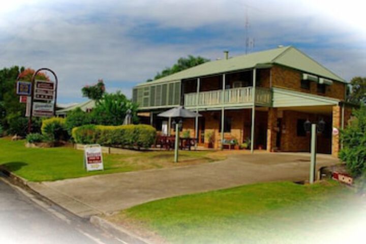 Monkland QLD Accommodation Search
