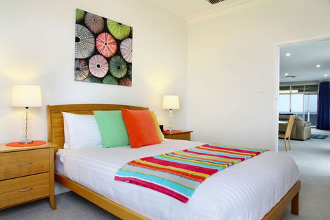 Seaview Sunset Holiday Apartments - Accommodation Search 6