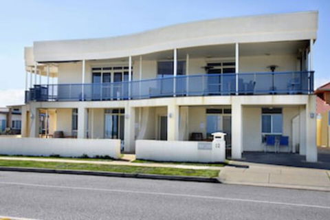 Seaview Sunset Holiday Apartments - Accommodation Search 0