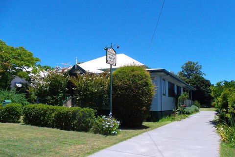 Pitstop Lodge Guesthouse B & B - Accommodation Search 3